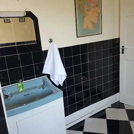 Nyaraló Bridge House *